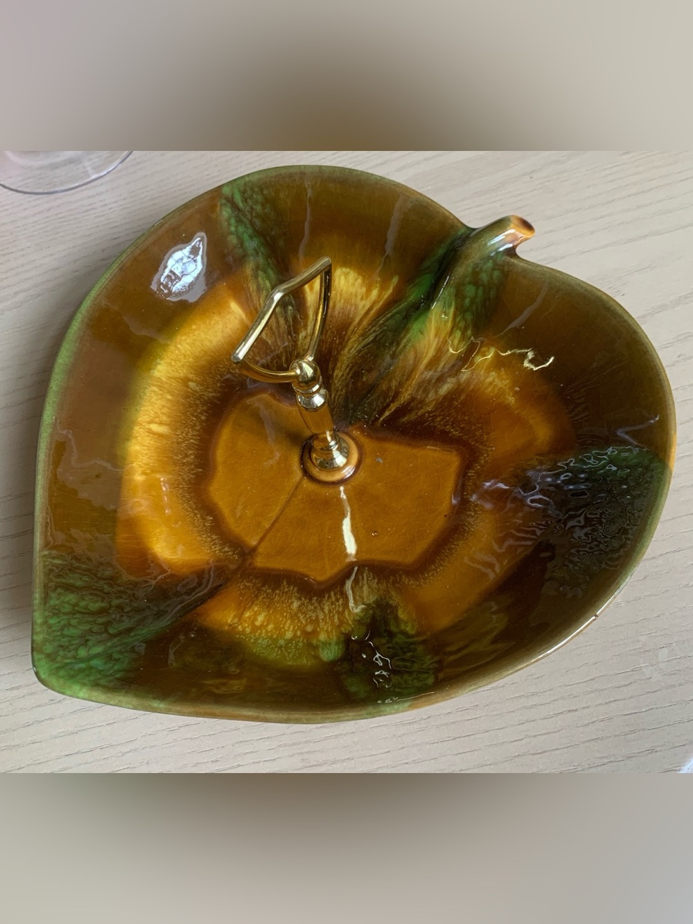 ☀️summer clearance item☀️ vintage leaf candy dish with gold handle